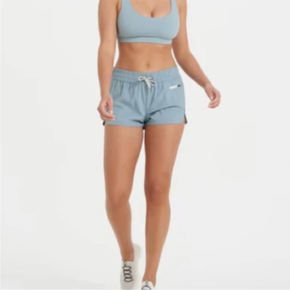 Vuori Pants - Vuori Clementine 2.5in Shorts in Light Blue